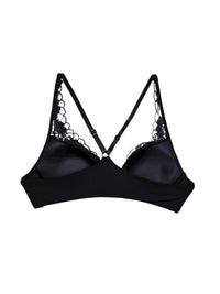 Sexy and Mysterious Lace Front Closure Bra