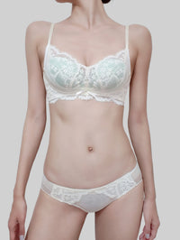 Lace Wireless Push-Up Bra for Petite Figures