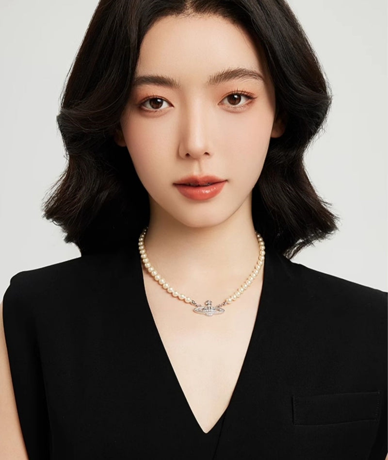 Pearl Saturn Collarbone Necklace