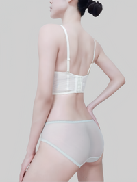 French-Style Sexy Sweet Non-Wired Bra with Latex Cups