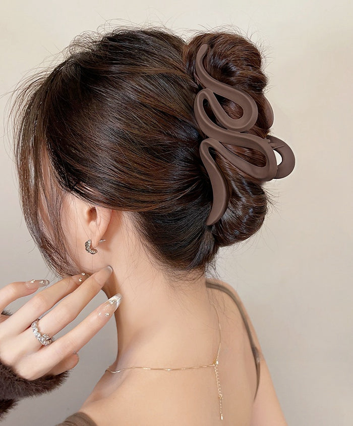 High-End Matte Large Wave Hair Claw