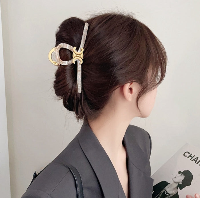 Triumphal Arch Long Shark Clip