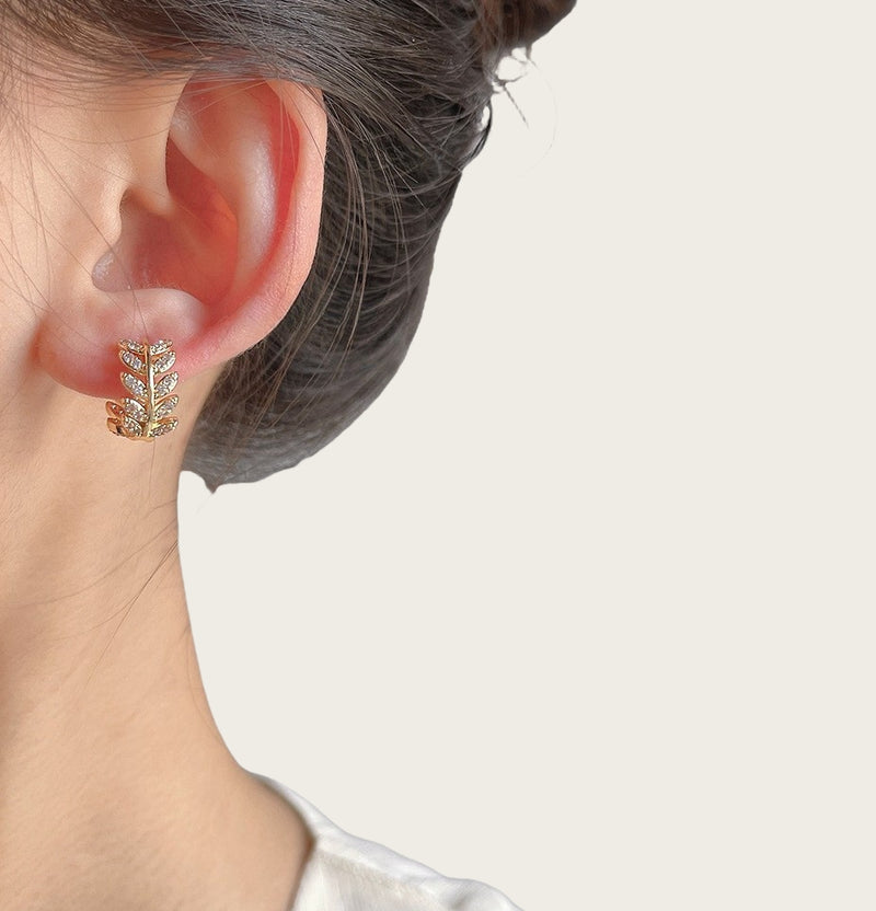Korean Copper-Plated Silver Leaf Circle Stud Earrings