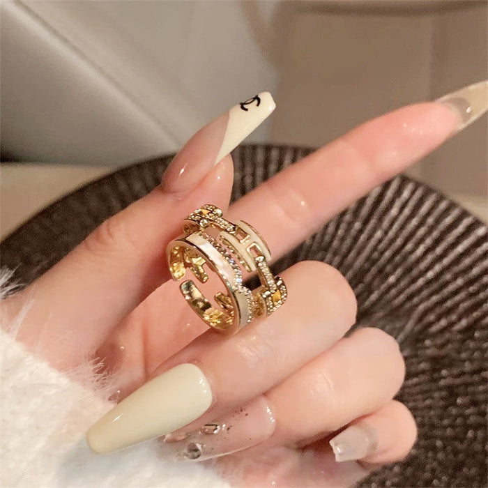 Light Luxury Zircon Shell Stackable Rings (Set of 2)