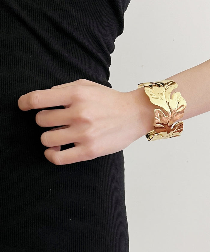 Luxe Leaf Open Bangle Bracelet