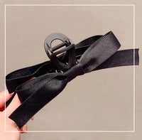 Elegant Matte Hepburn-Style Bow Shark Clip