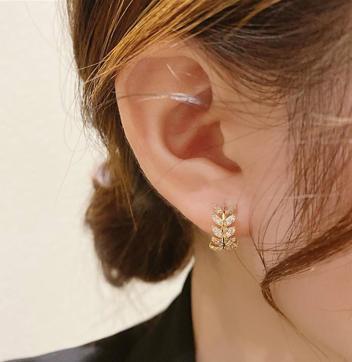 Korean Copper-Plated Silver Leaf Circle Stud Earrings