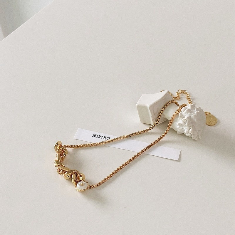 Irregular Retro-Inspired Statement Necklace