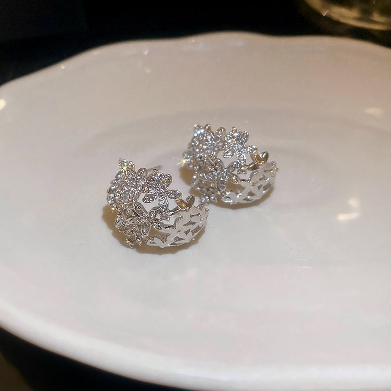 Korean Hollow Exquisite Rhinestone 925 Silver Stud Earrings
